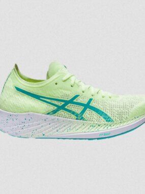 🇨🇦 ASICS Women's Magic Speed Sneaker